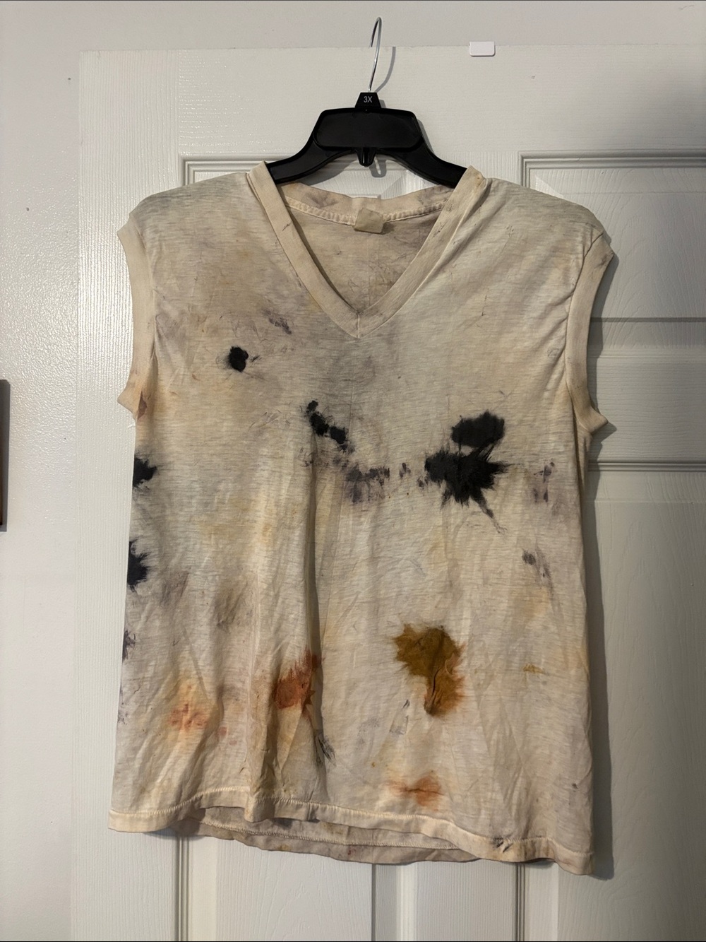 Tie-Dye V-Neck Cotton Tank Top in Cream and Black